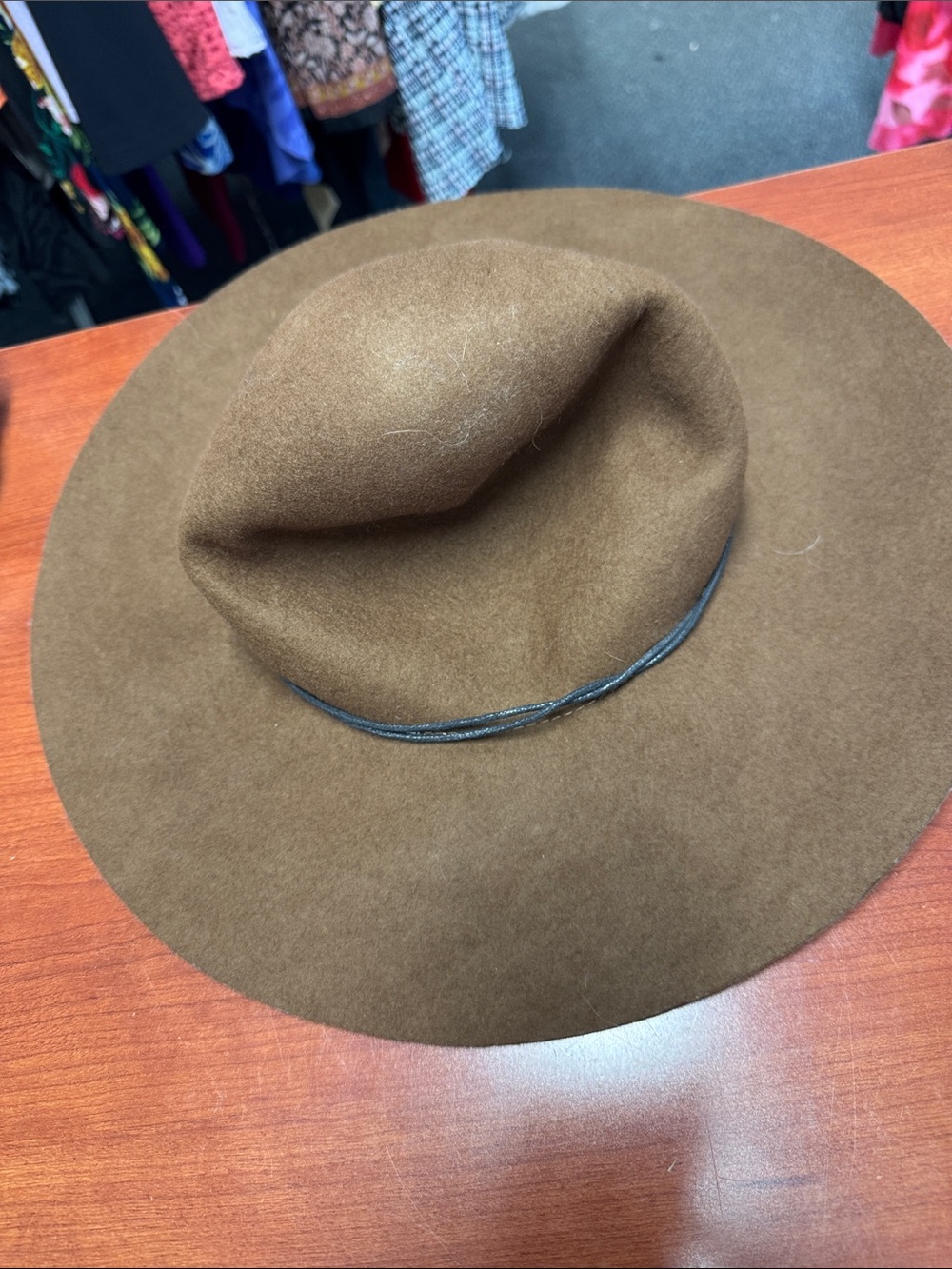 Apt 9 felt hat // 082231